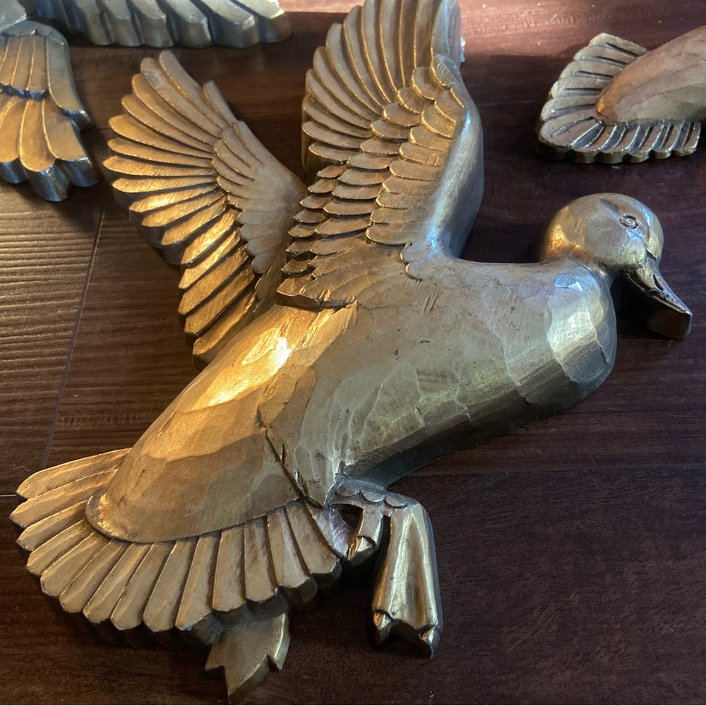 Vintage 60’s Syroco Flying Mallard Duck Wall Hangings (Set of 3) - Picture 2 of 8